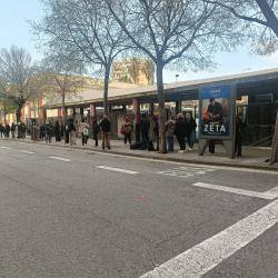 El col&middot;lapse de Rodalies satura la Sagrera i Fabra i Puig i reobre el debat sobre la mobilitat metropolitana