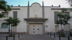 La lluita per la mem&ograve;ria s?imposa i evita l?enderroc total de la pres&oacute; de la Trinitat