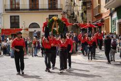 La ciutat recorda la defensa de 1707 amb danses, manifest i una &agrave;mplia participaci&oacute; popular