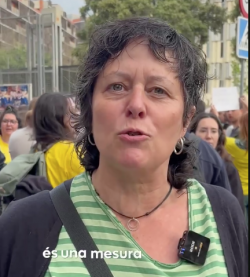 La CUP i la comunitat educativa denuncien la pres&egrave;ncia de policies de pais&agrave; als centres educatius