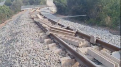 Blocatge de les vies del tren que transporta la Sal al port de Barcelona