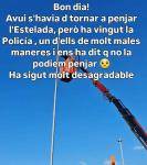 La policia local de Lloret intimida a una ciutadana que volia penjar una estelada 