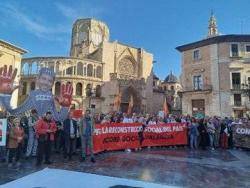 M&eacute;s de 200 entitats convoquen una nova manifestaci&oacute; a Val&egrave;ncia per exigir la dimissi&oacute; i la declaraci&oacute; judicial de Carlos Maz&oacute;n (26-4-2026)