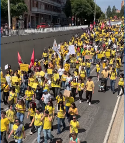 La vaga de docents esclata al Vall&egrave;s i el Maresme amb talls de carreteres, ocupacions i una multitudin&agrave;ria protesta a Sabadell