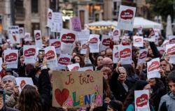 Fam&iacute;lies pel Valenci&agrave; denuncia que la Conselleria impedeix en alguns centres l'elecci&oacute; del valenci&agrave; com a llengua base