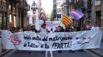 Milers de persones reivindiquen a Barcelona uns drets LGBTIQ+ "m&eacute;s enll&agrave; del matrimoni" 
