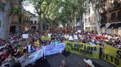 Menys turisme, m&eacute;s vida crida a &laquo;col&middot;lapsar&raquo; Palma en la manifestaci&oacute; contra la massificaci&oacute; tur&iacute;stica del 26 de juliol (arxiu)