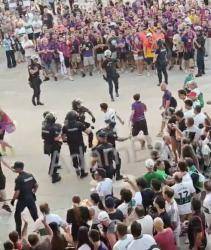 Amnistia Internacional denuncia un &laquo;&uacute;s excessiu de la for&ccedil;a&raquo; contra el jove que portava una estelada a Elx