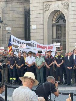 Exigeixen la &laquo;veritat i just&iacute;cia&raquo; nou anys despr&eacute;s dels atemptats