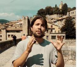 La CUP vincula la defensa del catal&agrave; amb un canvi del model econ&ograve;mic i reclama m&eacute;s garanties ling&uuml;&iacute;stiques
