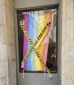 Ataquen el local de Sumem CUP Banyoles i destrossen s&iacute;mbols LGTBIQ+ i de suport a Palestina