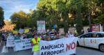 Milers de persones rebutgen l'ampliaci&oacute; dels aeroports a Palma, Eivissa i Barcelona