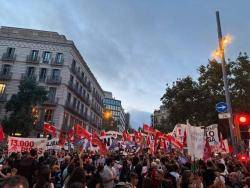 El moviment per l�habitatge torna a omplir Barcelona i posa la vaga general en l'agenda