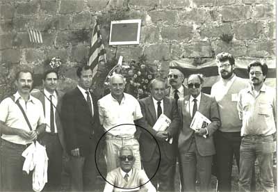 jaume_fortuny_amb_un_grup_promotor_de_lhomenatge_a_companys